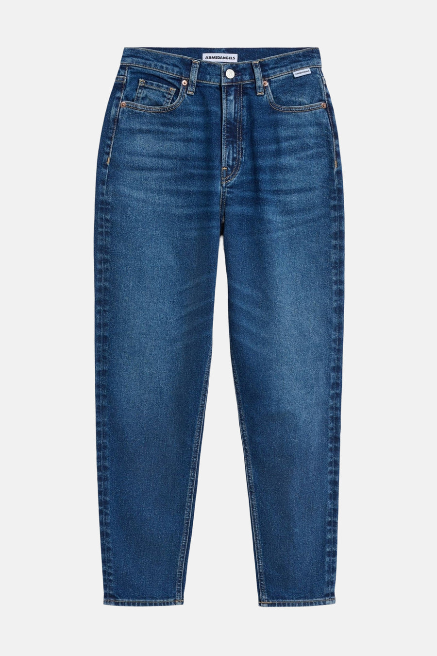 Donkerblauwe mom jeans van Armed Angels met gewassen denim, hoge taille en klassieke vijfzakkenstijl, front view