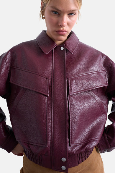 Manteau court de TOPSHOP à Bordeaux avec col, poches et fermeture à boutons-pression.