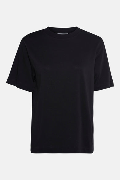 T-shirt noir à manches courtes de TOPSHOP, design uni sur un fond gris.