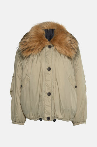 Manteau court vert de TOPSHOP, avec un col en fourrure imitée et une fermeture à boutons devant.