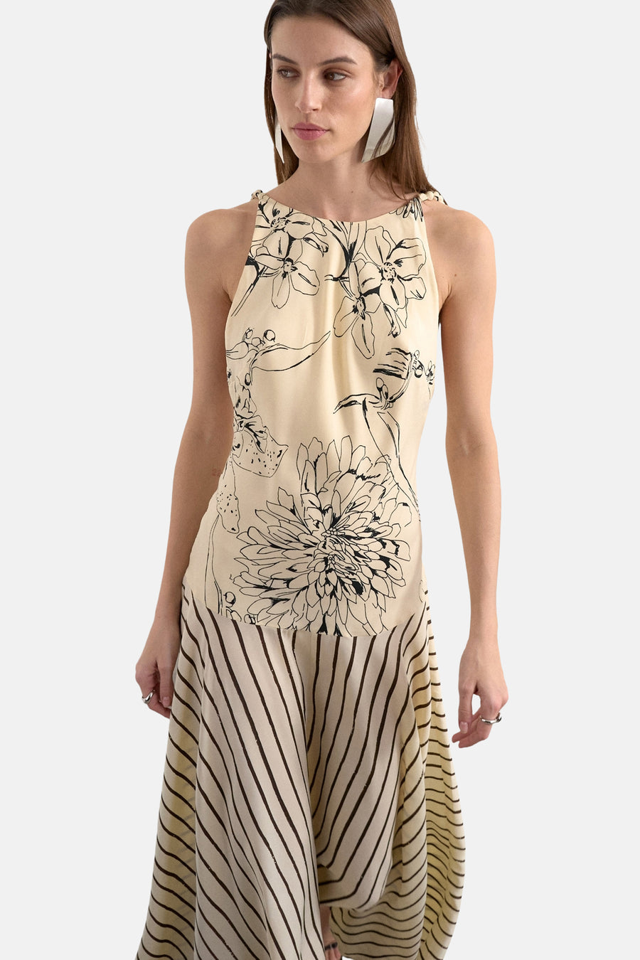 Ecru kleedje zonder mouwen van TOPSHOP, met bloemenprint en verticale strepen op de rok.