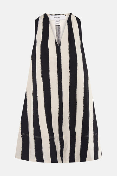 Robe sans manches à rayures noires et blanches de TOPSHOP, avec col en V.
