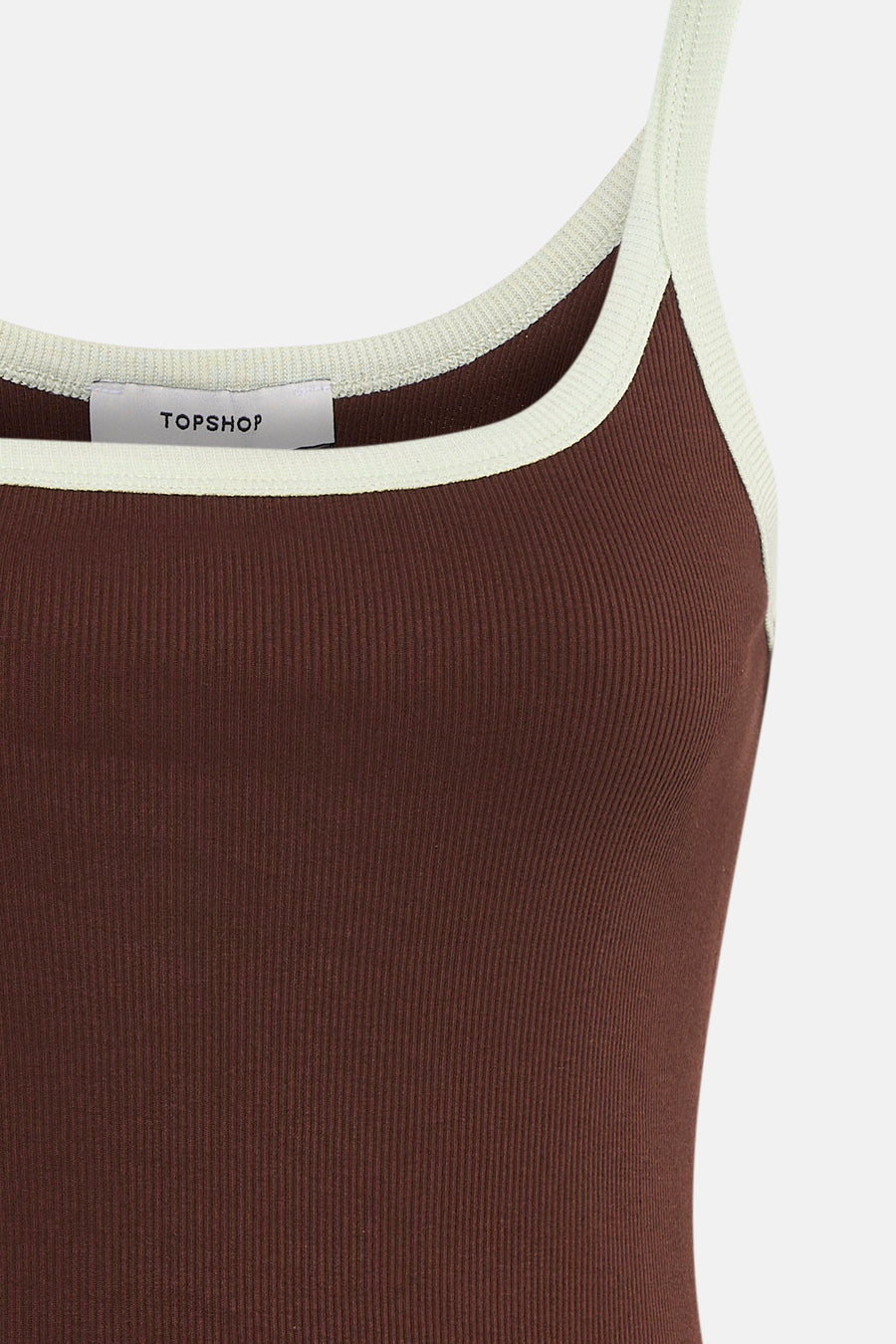 Débardeur côtelé marron de TOPSHOP avec liseré léger et étiquette visible.