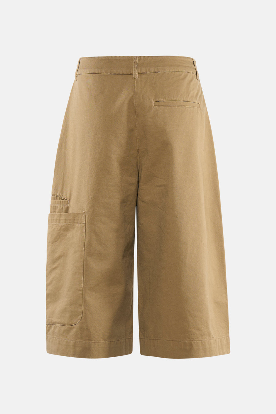 Short ample beige de TOPSHOP avec poche cargo, poche arrière et passants de ceinture, dos.