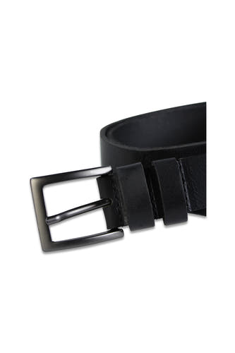 Ceinture noire de Petrol Industries, gros plan du la boucle et des détails en cuir.
