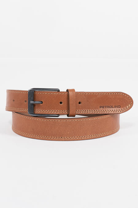 Ceinture brune de Petrol Industries avec boucle et rivets noirs.