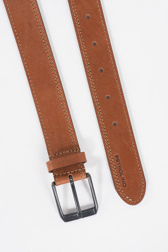 Ceinture brune de Petrol Industries, avec des rivets le long des bords et une boucle argentée.