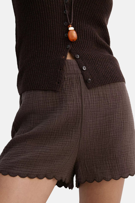 Short - brun