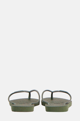 Mules Havaianas, vues de derrière, avec une texture sur la semelle et des lanières.