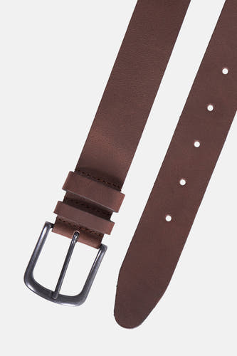 Ceinture marron de Petrol Industries avec boucle en argent et coutures.