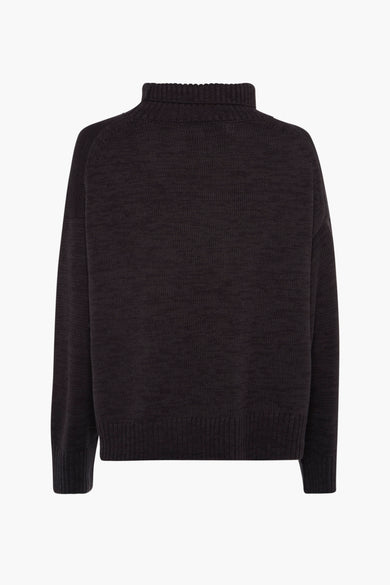 Pull noir avec col rond de PULZ, en une fine texture tricotée et des manches longues, vu de l'arrière.
