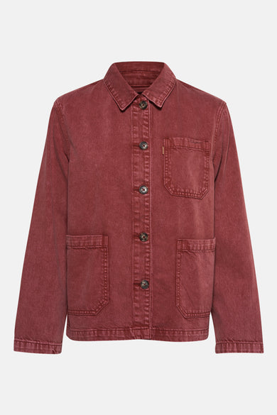 Veste en jeans rouge de PULZ avec fermeture à boutons, poches et col classique.