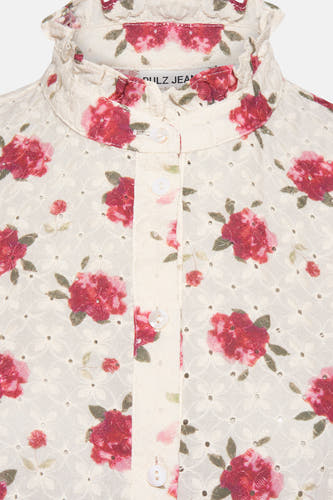 Blouse blanche à longues manches de PULZ, avec imprimé de roses et détails brodés.