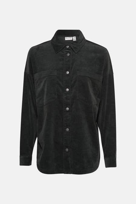 Chemise en corduroy vert de PULZ, avec longues manches, fermeture à boutons et poche poitrine.