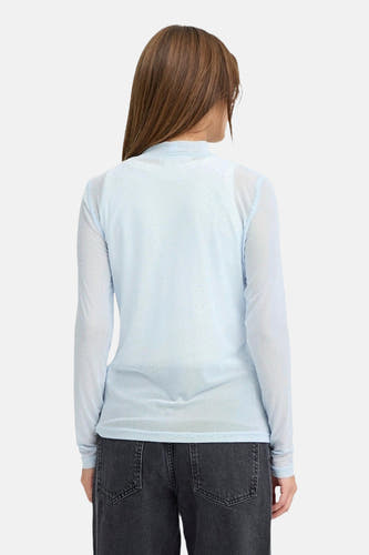 T-shirt bleu de PULZ, avec des manches longues et un fin motif à carreaux, vue arrière, associé à une pantalon noir.