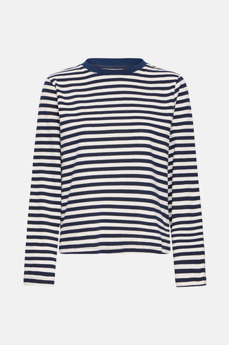 Een blauw-wit gestreepte longsleeve op een witte achtergrond.