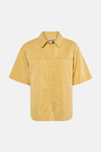 Chemise en jean jaune de PULZ, manches courtes, vue arrière avec empiècement et coutures apparentes.
