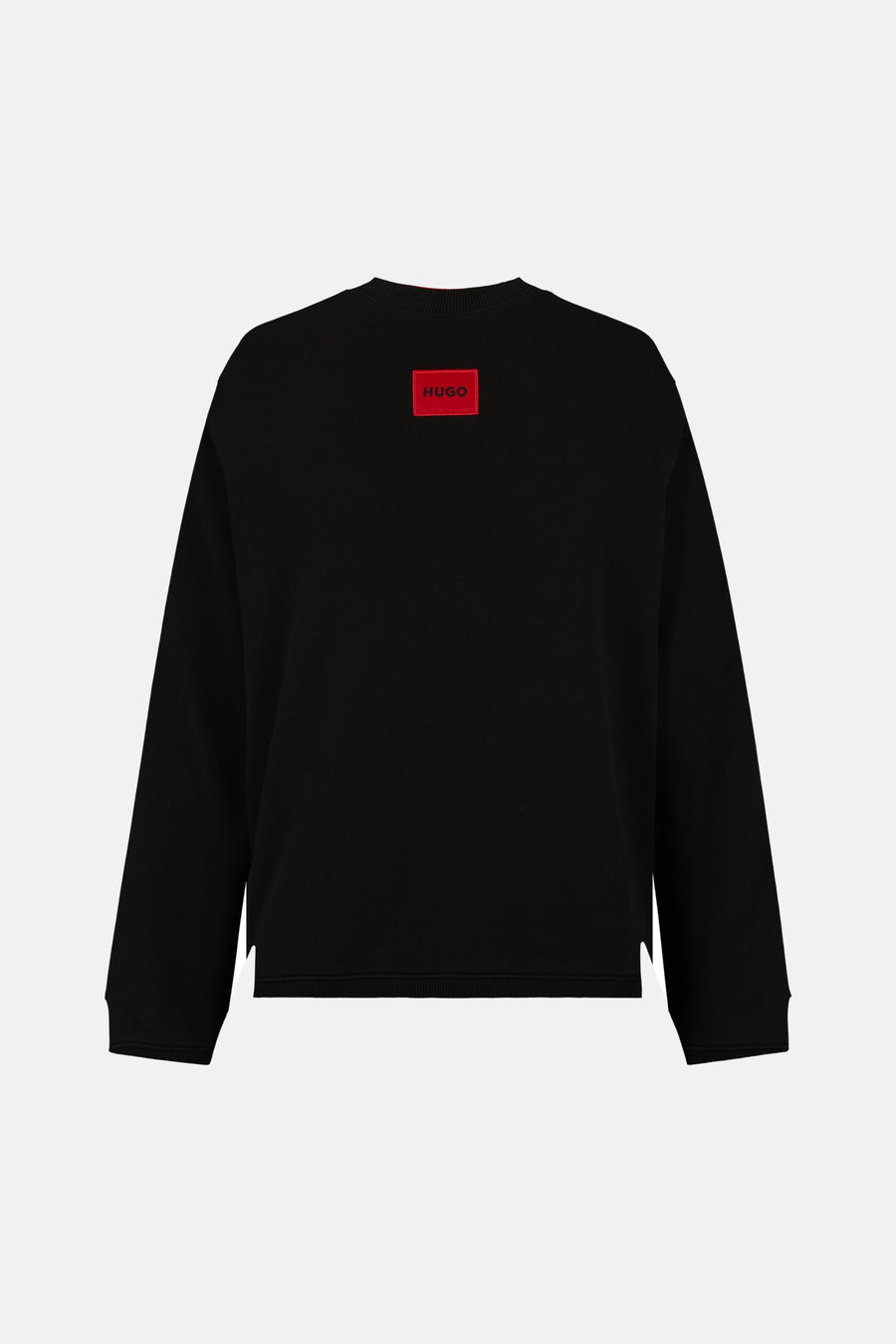 Zwarte sweater met ronde hals van HUGO, met een rechthoekig rood logo op de achterkant.