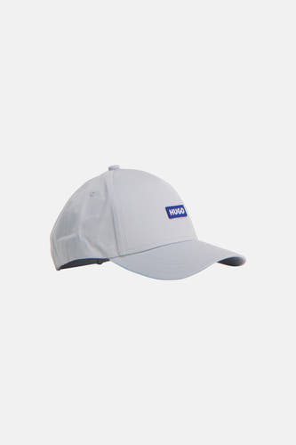 Casquette bleue de HUGO BLUE avec application de logo sur le devant.