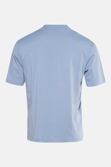 T-shirt bleu à manches courtes de HUGO BLUE, vu par derrière.