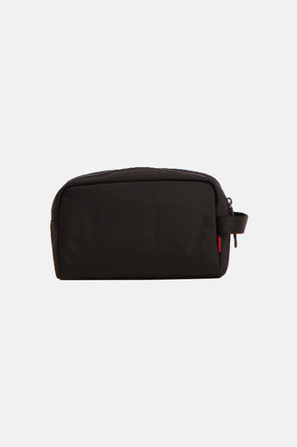 Zwarte toilettas van HUGO met een klein rood accent en een handvat aan de zijkant.
