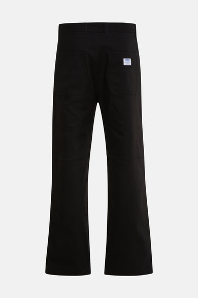 Pantalon noir de HUGO BLUE, vu de l'arrière avec deux poches sur la partie supérieure.