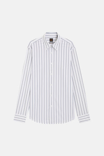 Chemise rayée à manches longues de HUGO BOSS ORANGE, avec fermeture boutonnée et motif rayé.