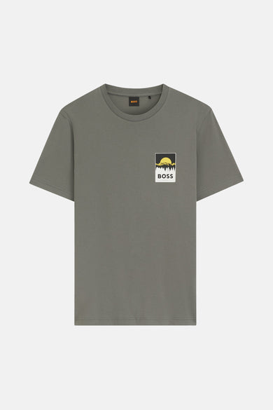 T-shirt gris à manches courtes de BOSS, avec un motif de logo carré sur la poitrine.