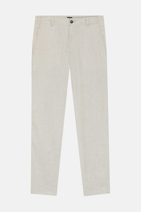 Chino en lin beige de HUGO BOSS ORANGE, gros plan avec fermeture à boutons, passants de ceinture et une poche latérale.