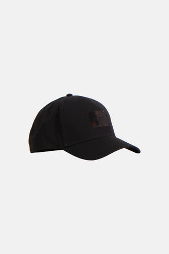 Casquette noire HUGO avec un logo carré sur le devant.
