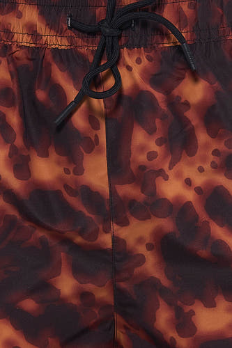 Short de bain multicolore HUGO avec imprimé tortue, taille élastique et cordon de serrage noir.