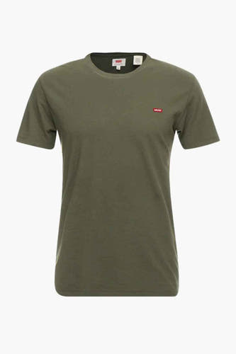 T-shirt vert de Levi's avec des manches courtes et un petit logo rouge sur la poitrine.