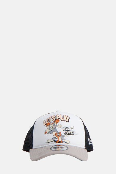 Casquette multicolore de New Era, avec design 'Tom and Jerry' et inscription 'Let's Play'.