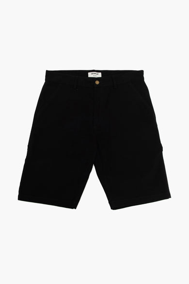 Short noir de CATERPILLAR, avec poche visible et logo blanc sur le côté droit.