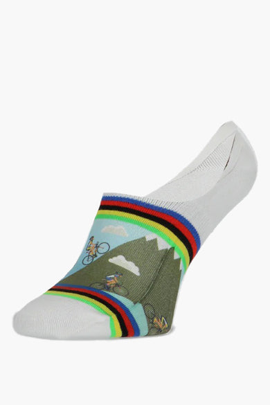 Chaussette blanche à couches avec motif montagne et vélo, de XPOOOS, rayures colorées et tissu aéré, vue latérale