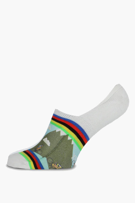 Chaussette blanche avec rayures arc-en-ciel colorées et motif montagne de XPOOOS, vue de côté, style décontracté
