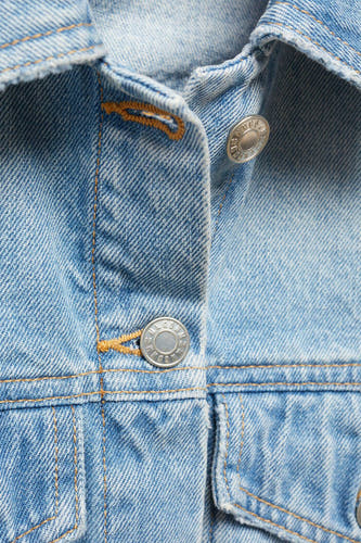 Jean de blauw denim M MANGO, avec desonsons et et et ets.