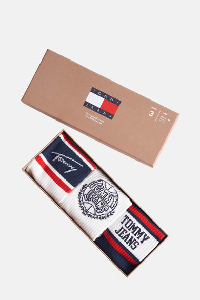 Chaussettes multicolores de TOMMY JEANS dans une boîte-cadeau avec logo et imprimés graphiques.