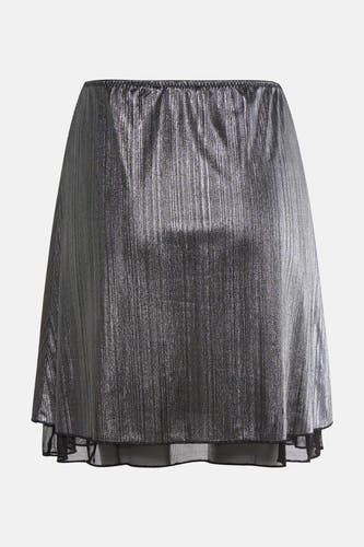 Robe courte en argent de 24 Colors GMBH, avec une texture brillante et plissée.