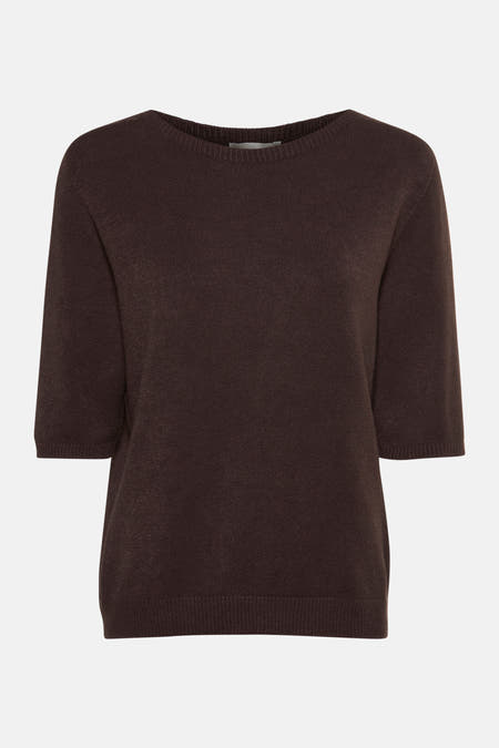 Pull marron avec col rond de Terra di Siena, tricoté fin et à manches courtes.