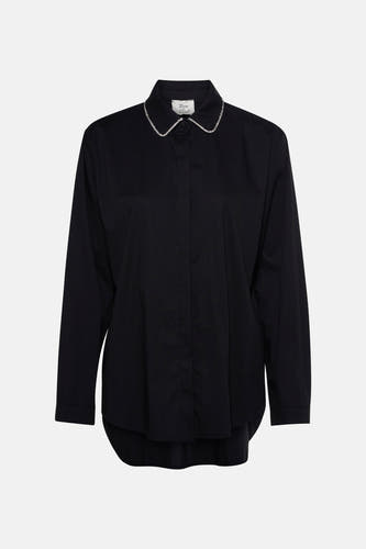 Chemise noire à longues manches de Terra di Siena, avec un col bordé de strass.