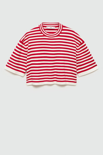 Gestreept rood-wit shirt met korte mouwen.