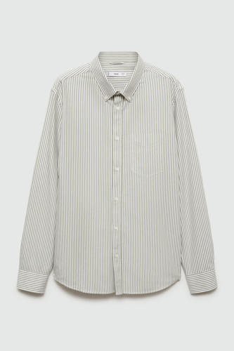 Chemise rayée verte avec longues manches de MANGO, avec une poche poitr et et un boutonnière.