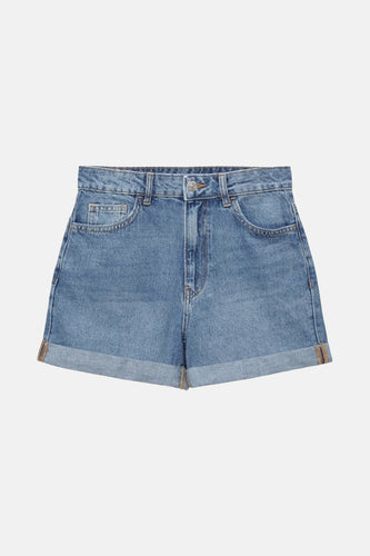 Blauwe denim shorts met omgeslagen zoom.