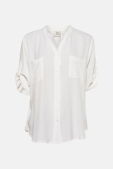 Chemise blanche à manches courtes de Terra di Siena, avec poche poitrine et fermeture à boutons.