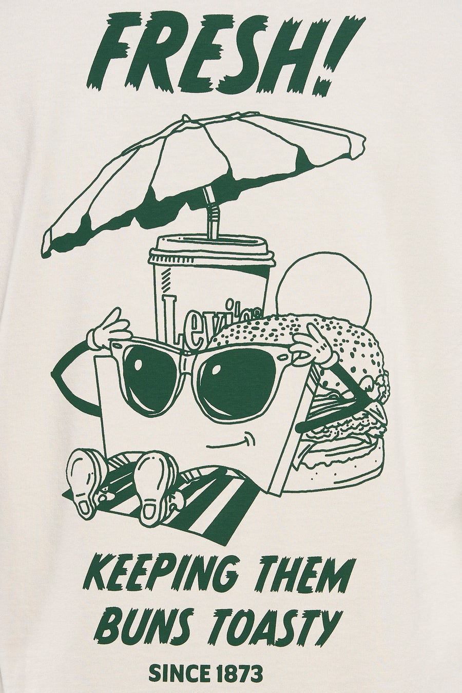 T-shirt beige à manches courtes de Levi's®, avec motif de dessin animé vert représentant de la nourriture et du texte.