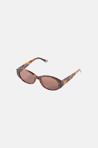 Bruine montuur bril van Astrid Black Label, met een schildpadmotief.