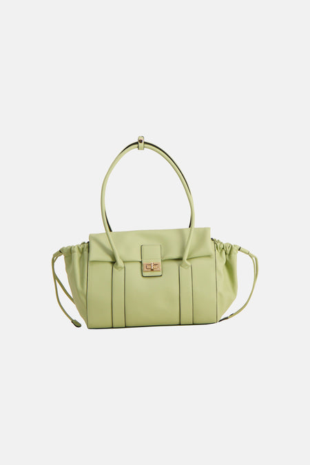 Sac à bandoulière vert Astrid Black Label avec fermeture à cordon et poignées courtes.