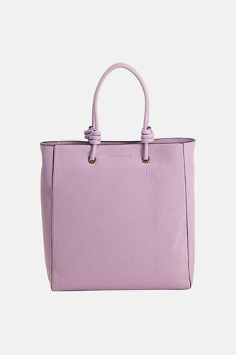Sac à bandoulière violet Astrid Black Label, avec détail de bouton sur les anses et une texture à grain fin.
