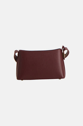 Bordeaux schoudertas van Astrid Black Label, met goudkleurige details en een subtiele korreltextuur.